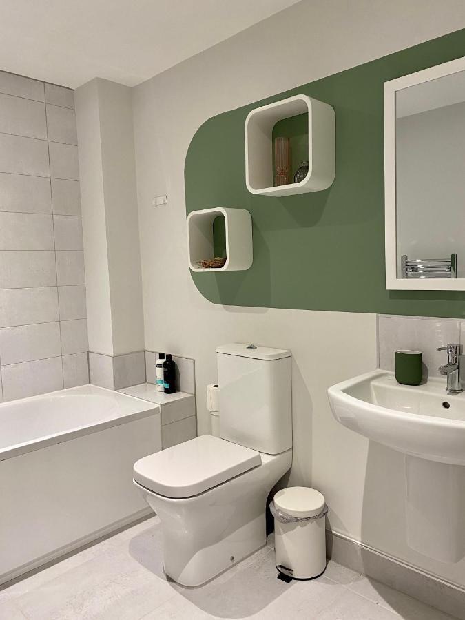 Modern Apartment In Central Quiet York With Free Parking - Contemporary New Building Esterno foto